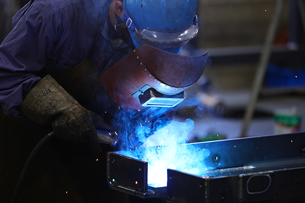 自社の一貫生産により、納期短縮と品質保証を実現